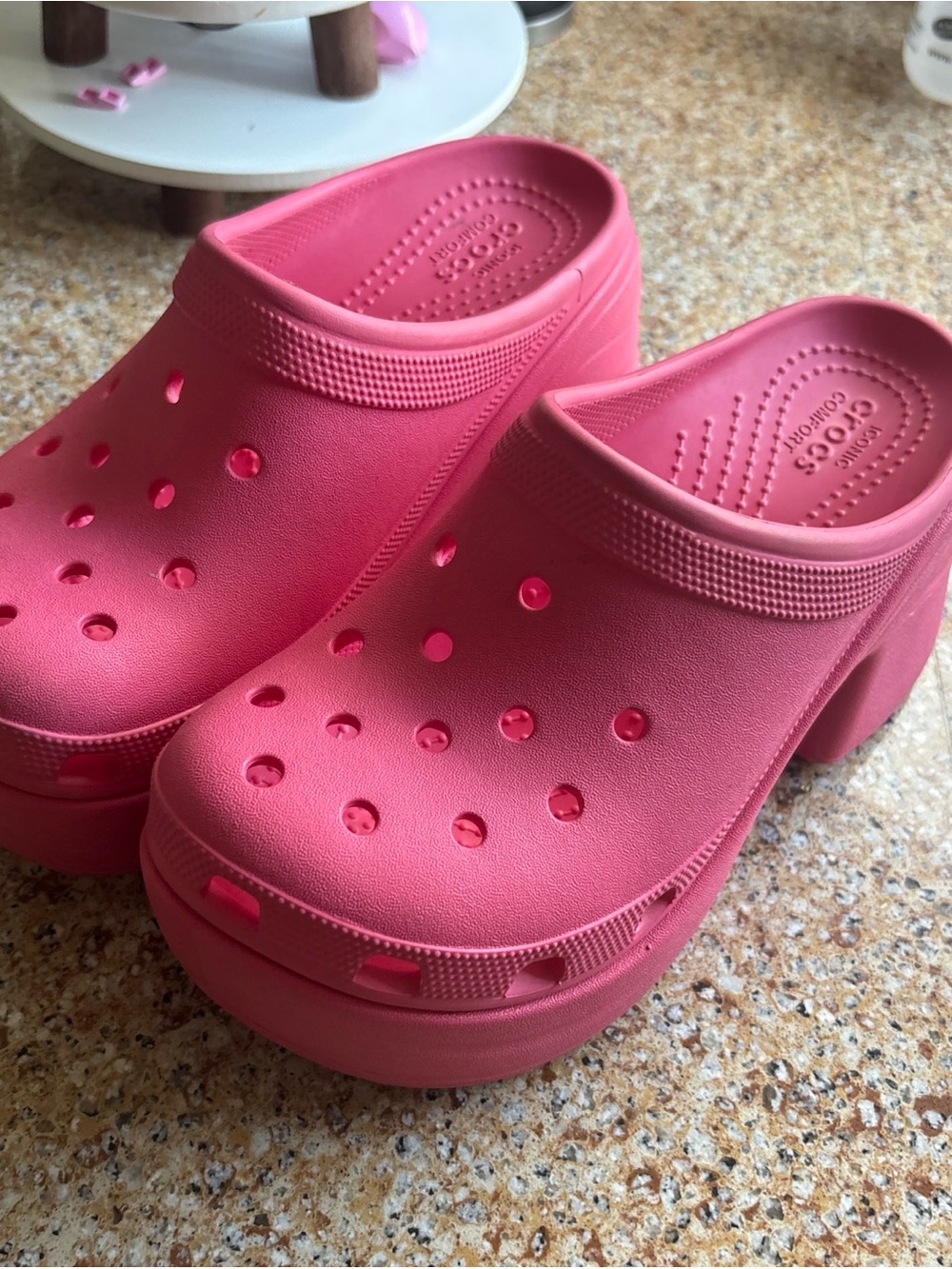 Crocs-Style Platform Clog - Pink Crocs Siren Clog High Heeled Platform women 6
